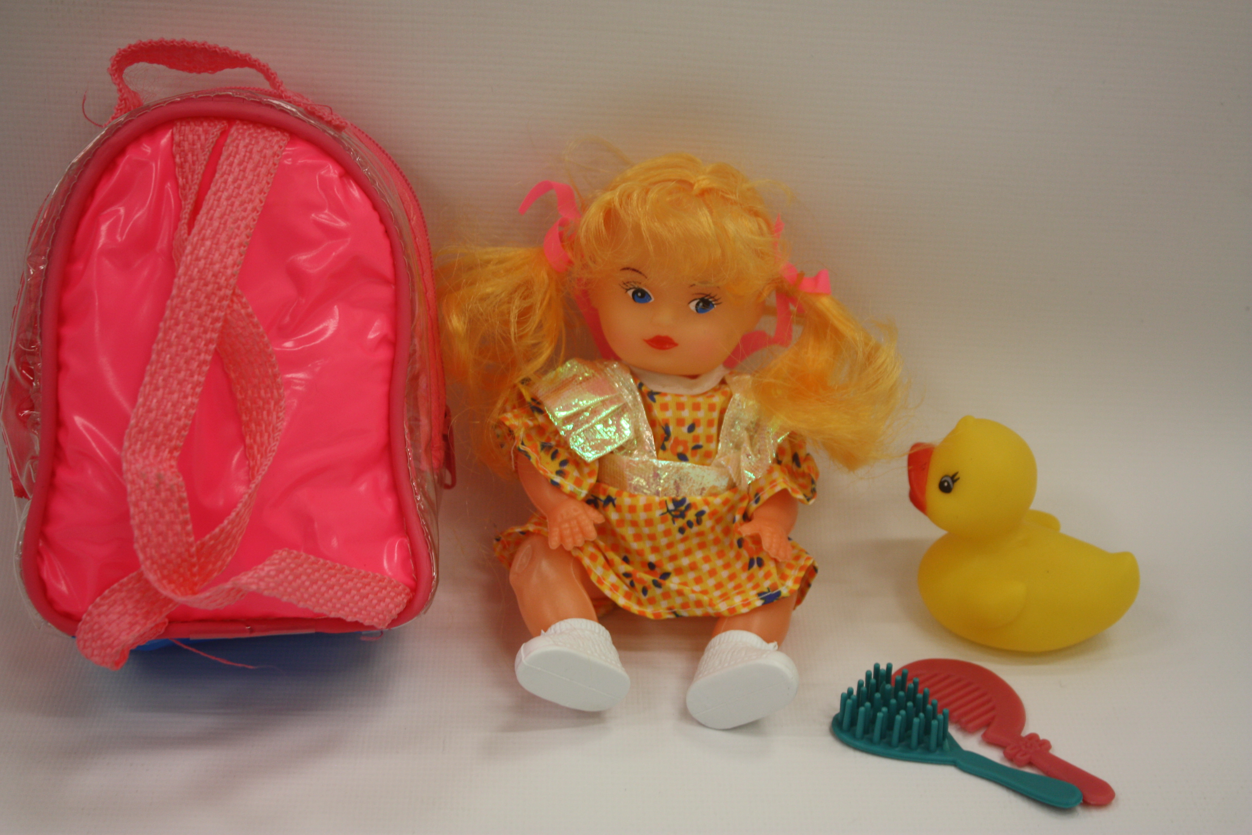 Кукла в рюкзаке (маленькая)